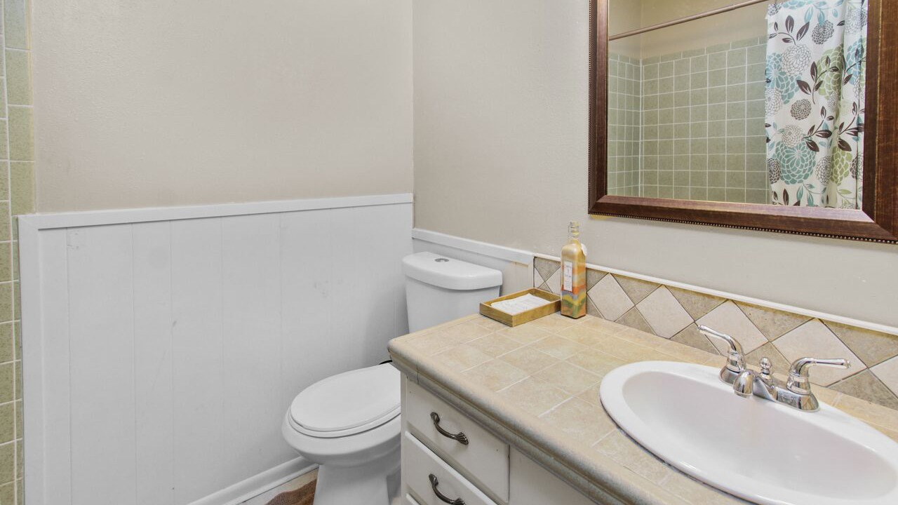 Photo of Bathroom in Flint