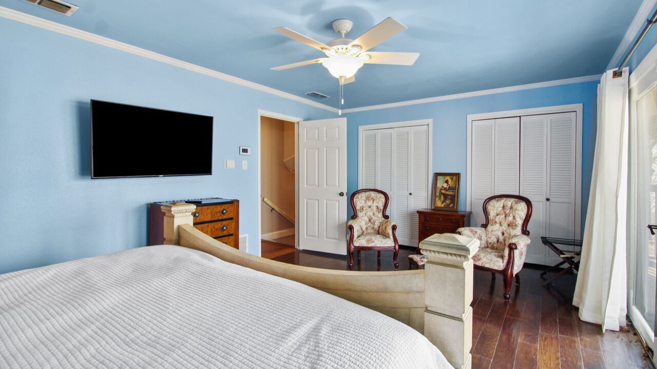 Photo of Bedroom in Flint
