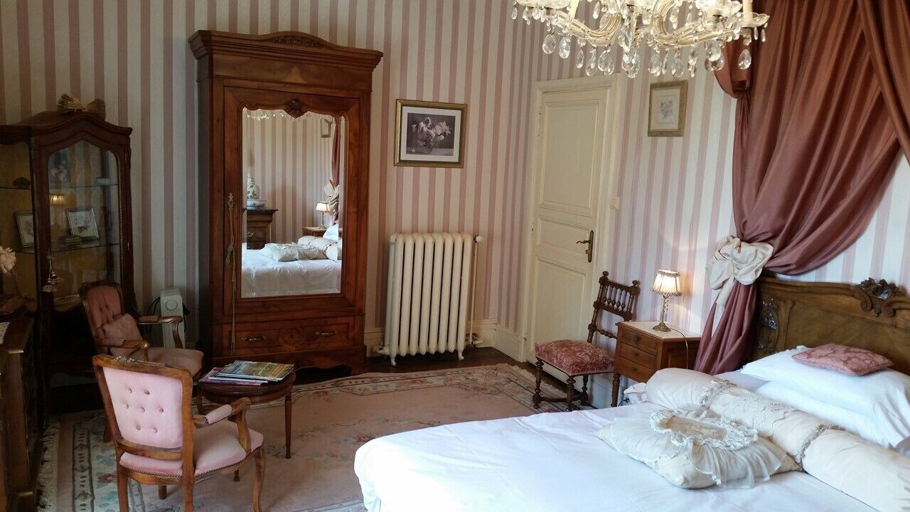 Photo of Bedroom in Grez-Neuville