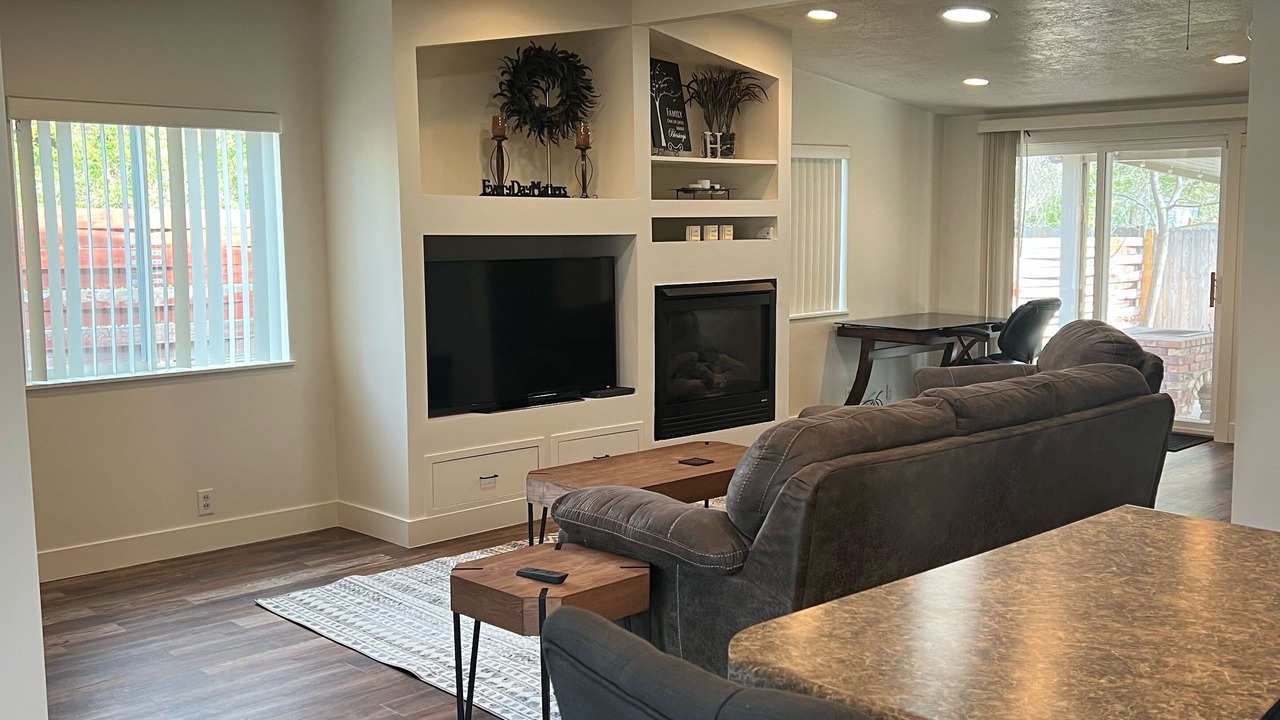 Photo of Livingroom in Millcreek