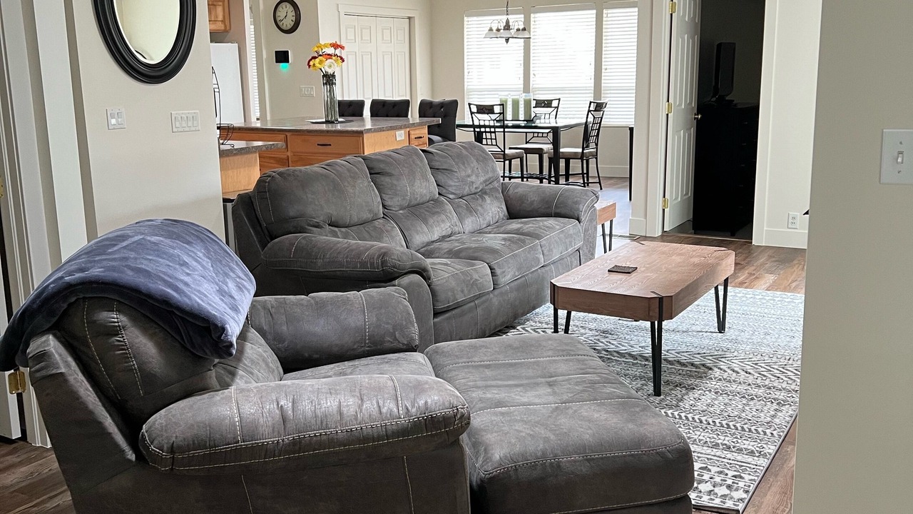 Photo of Livingroom in Millcreek