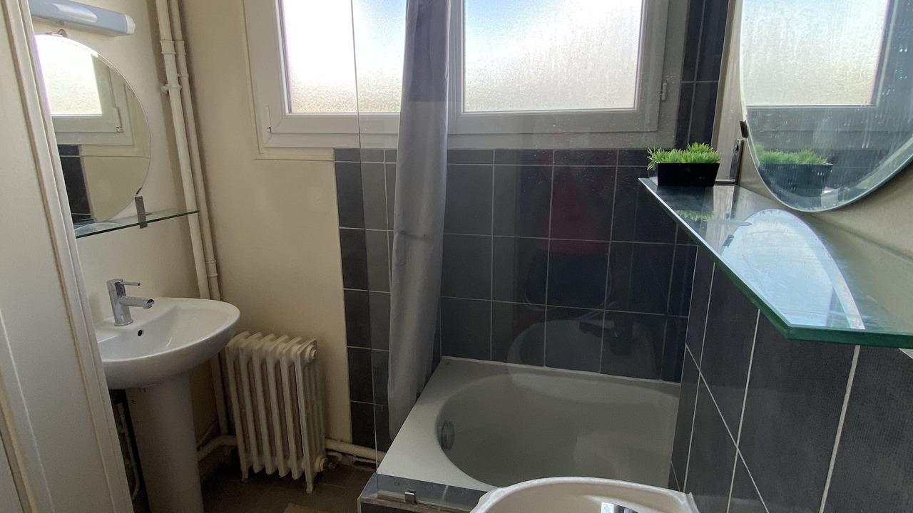 Photo of Bathroom in Fontainebleau