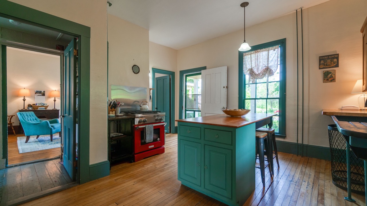 Photo of Others in Damariscotta