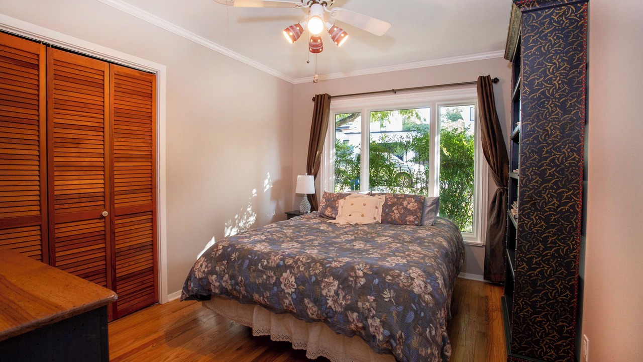 Photo of Bedroom in Barton Hills