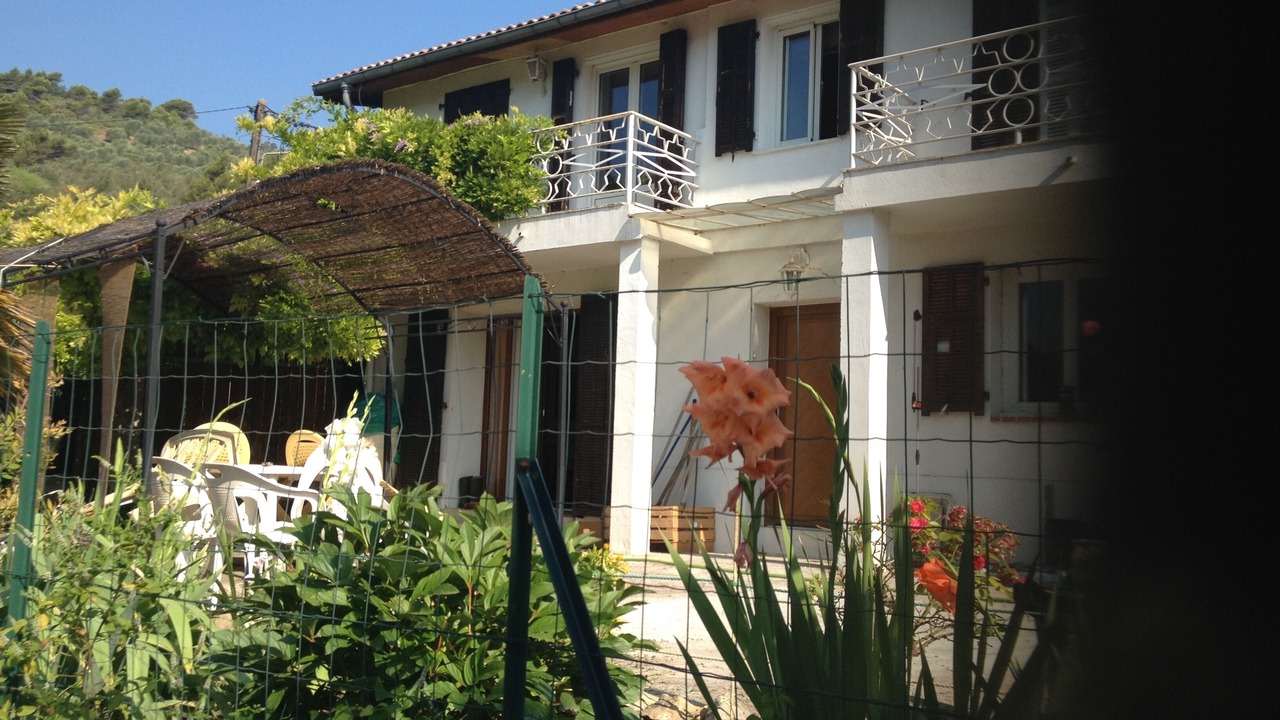 Photo of Outdoor in Cantaron