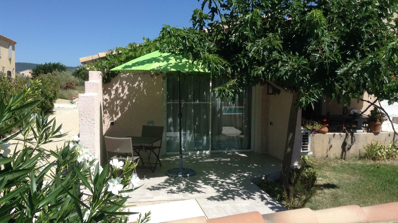 Photo of Outdoor in Violes