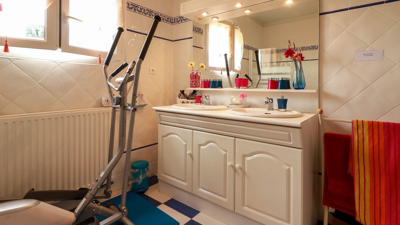 Photo of Bathroom in Calmont