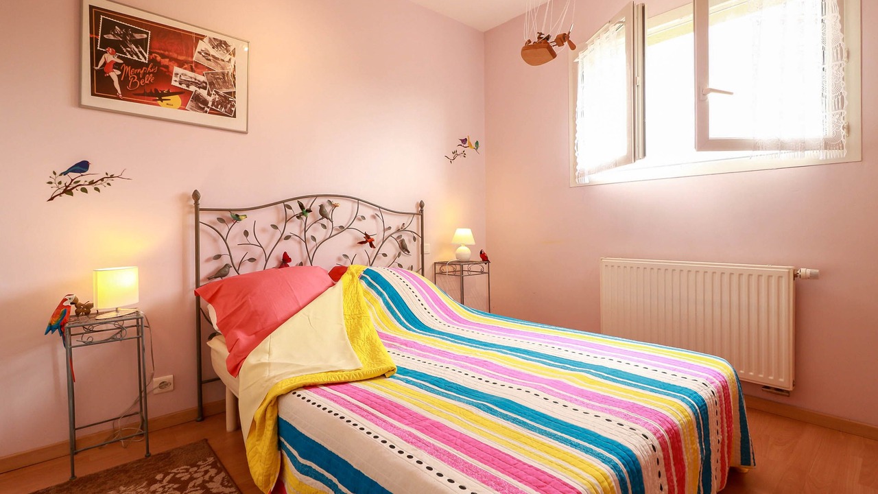 Photo of Bedroom in Calmont