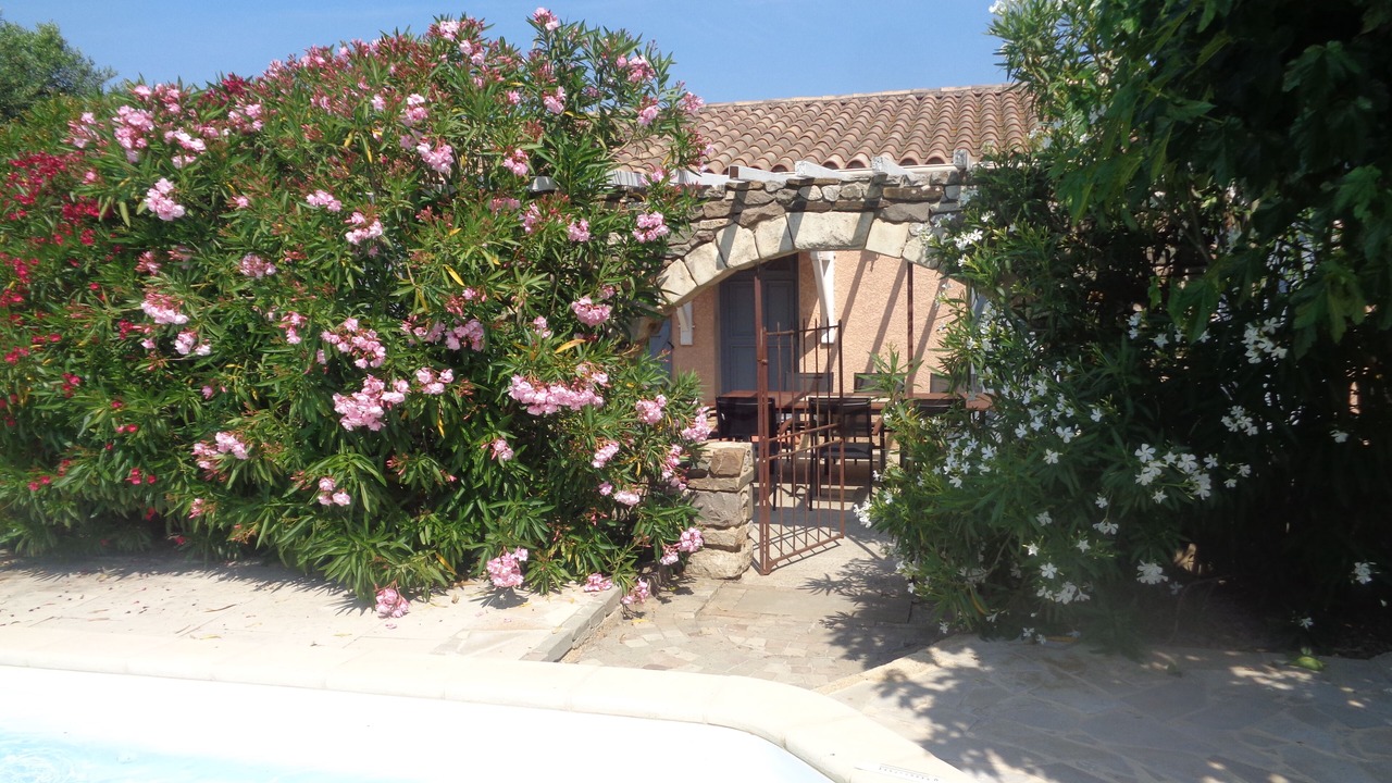 Photo of Outdoor in Floure