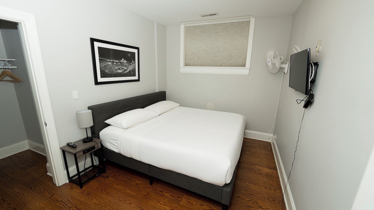 Photo of Bedroom in Lakeview