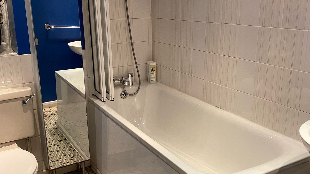 Photo of Bathroom in Wapping