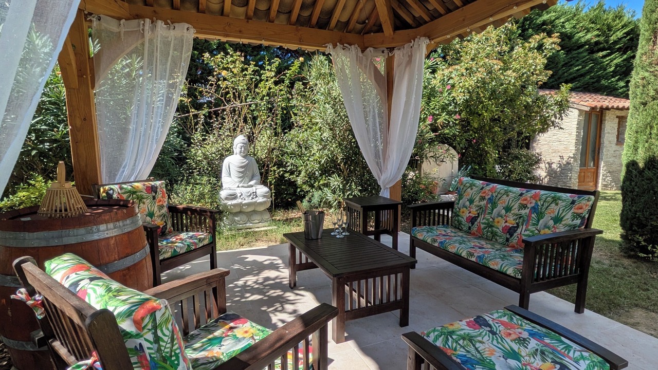 Photo of Patio Balcony in Rochefort-du-Gard