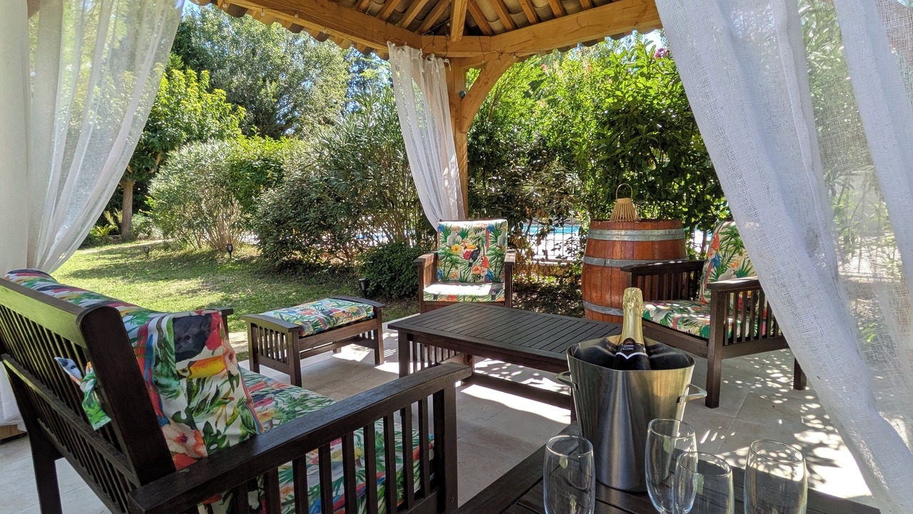 Photo of Patio Balcony in Rochefort-du-Gard