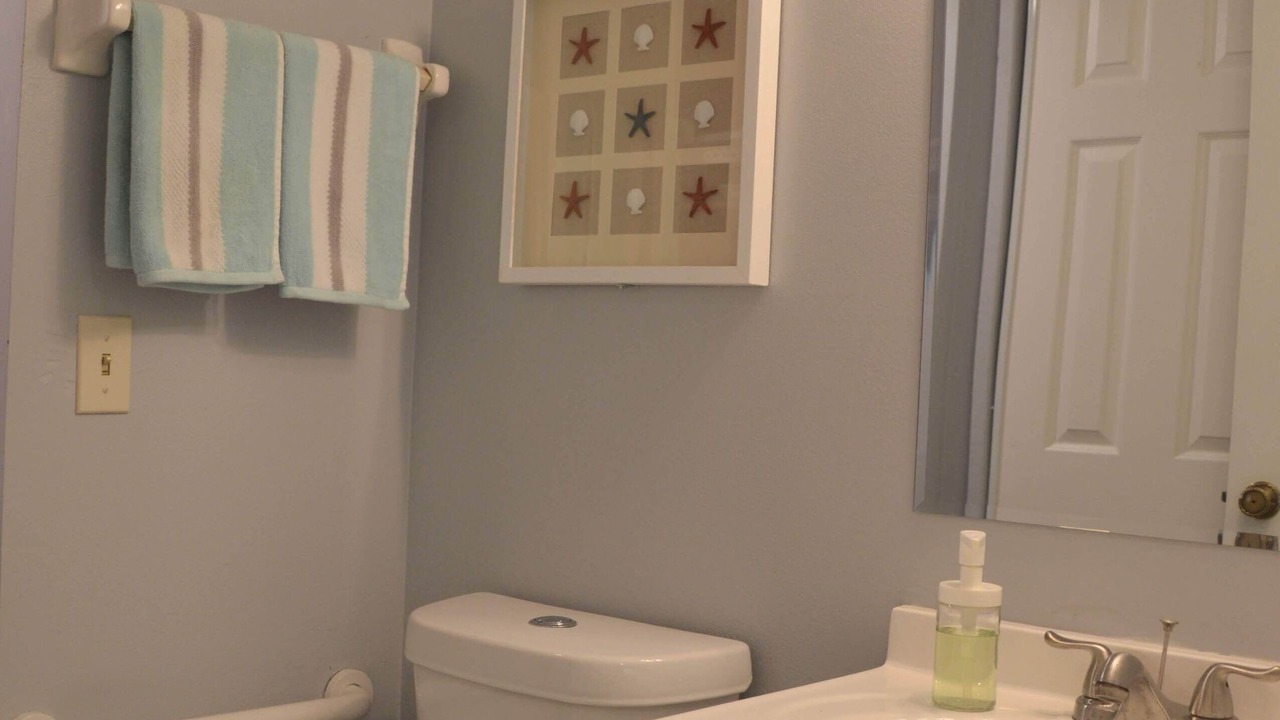 Photo of Bathroom in Cape Caneveral Beach Gardens