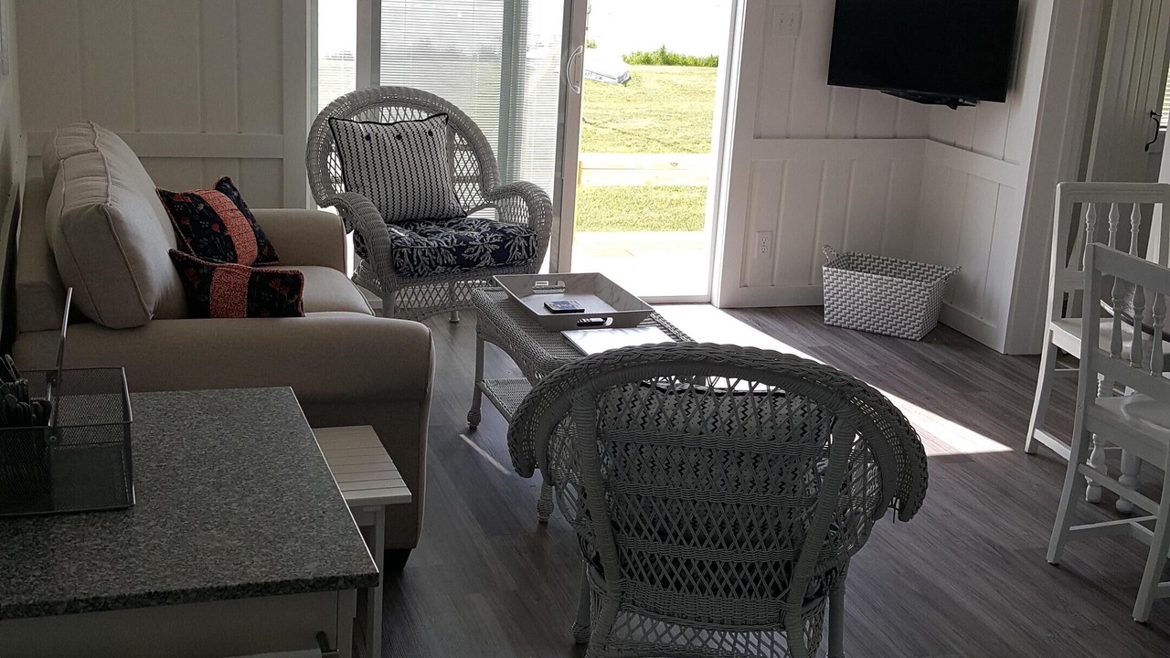 Photo of Livingroom in Maple City