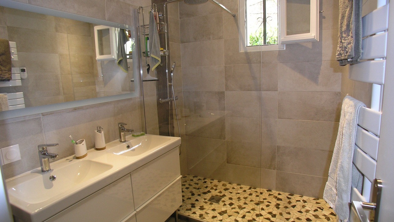 Photo of Bathroom in Claix