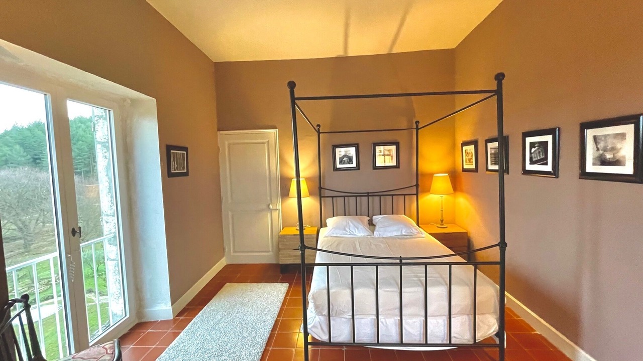 Photo of Bedroom in Colognac