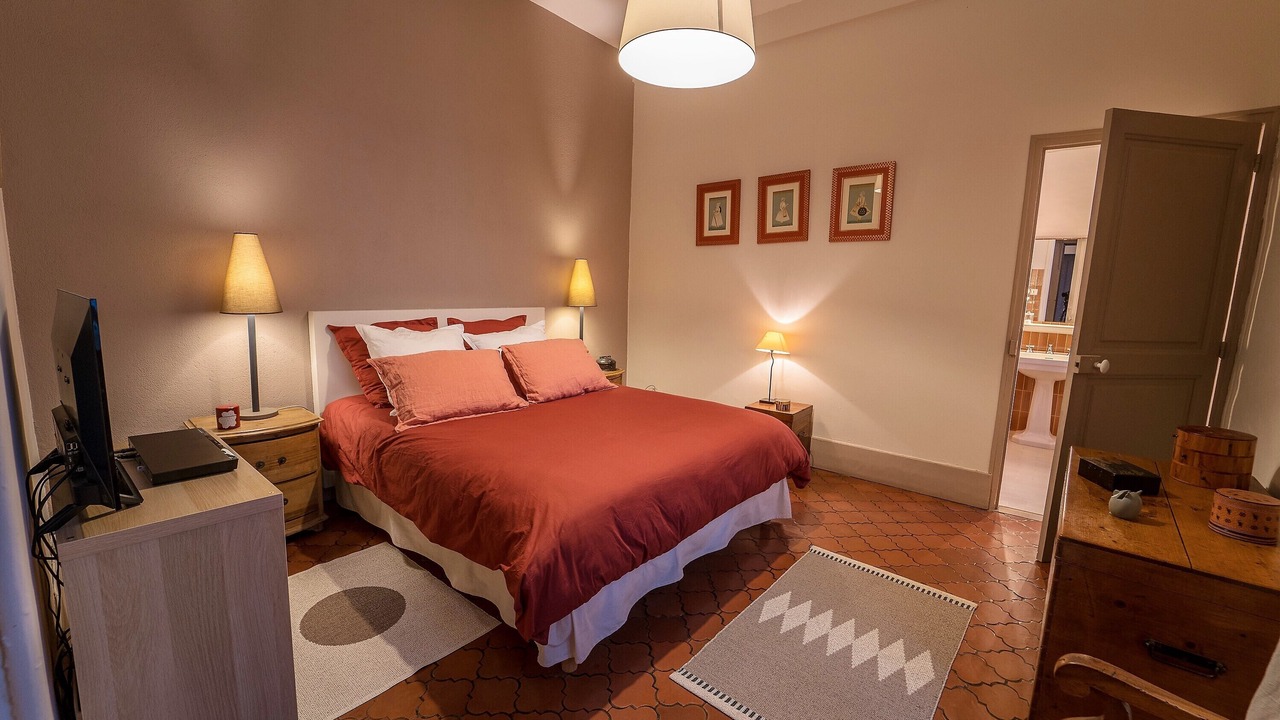 Photo of Bedroom in Colognac