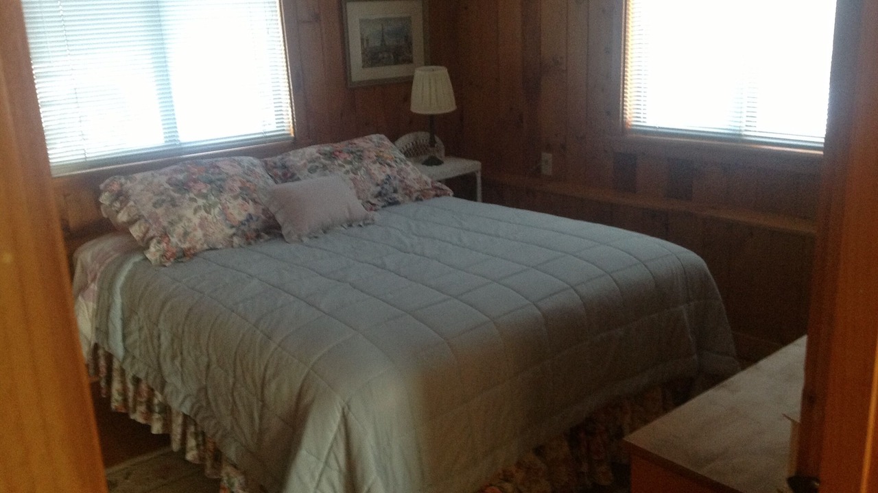 Photo of Bedroom in Malletts Bay