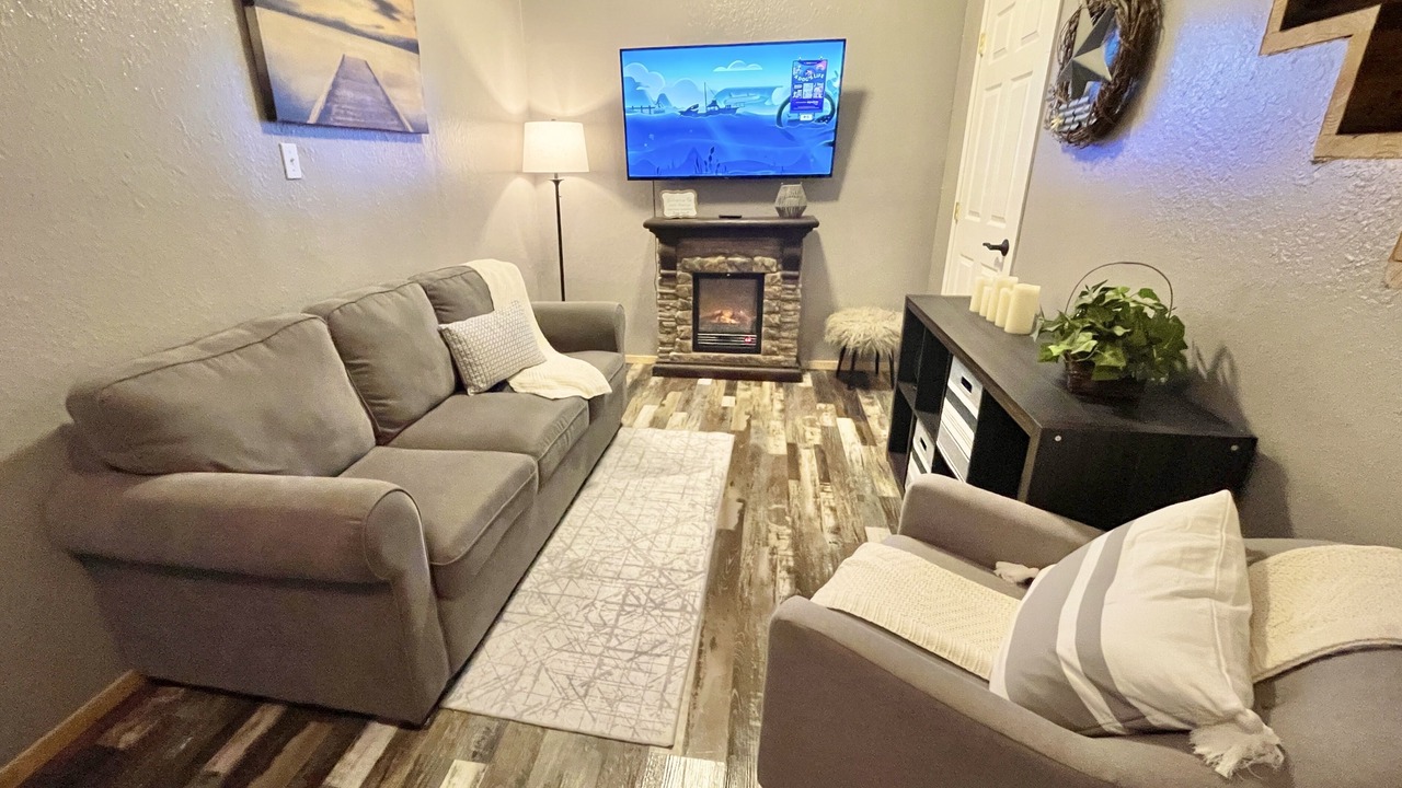 Photo of Livingroom in Edgewood