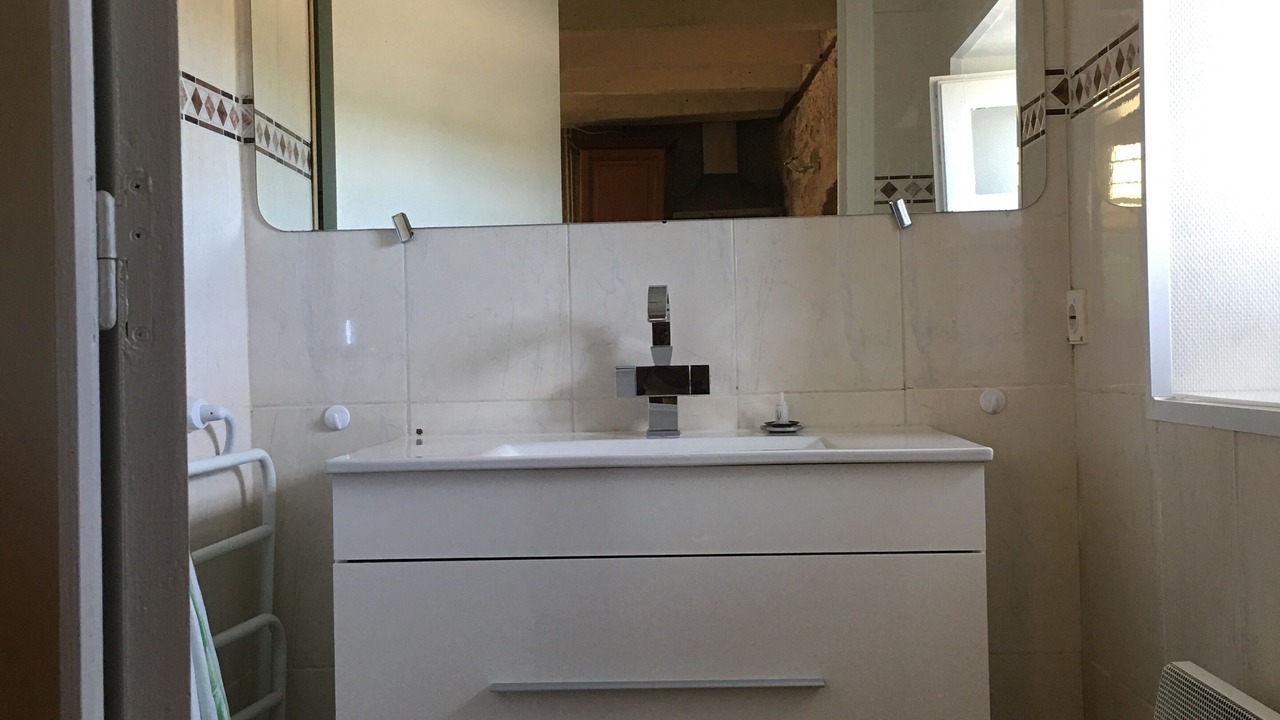 Photo of Bathroom in Montvalent