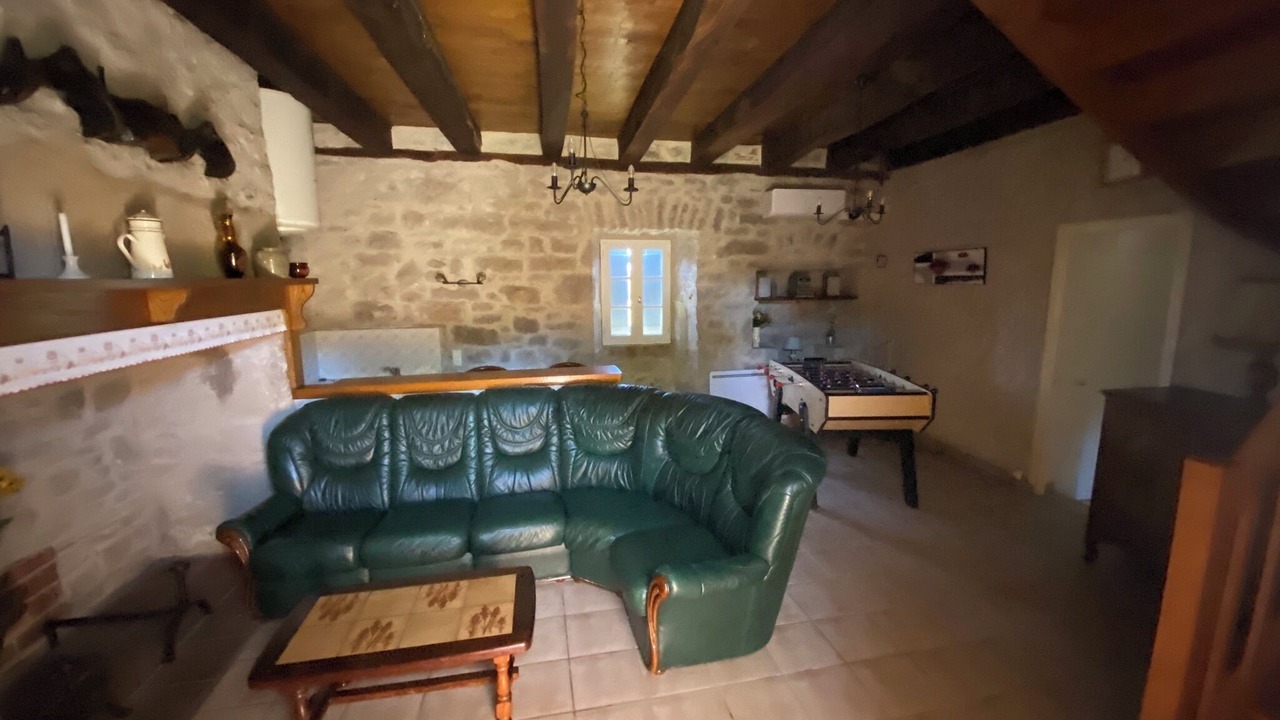 Photo of Livingroom in Montvalent