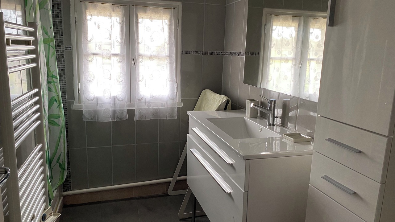 Photo of Bathroom in Montvalent