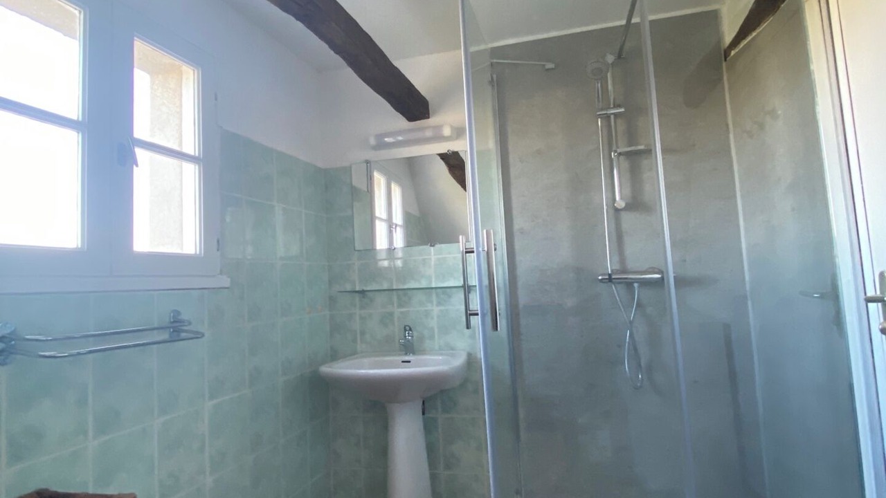 Photo of Bathroom in Montvalent