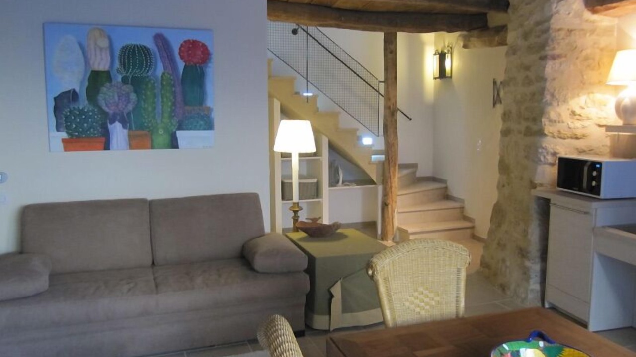 Photo of Livingroom in Saint-Andre-de-Roquepertuis