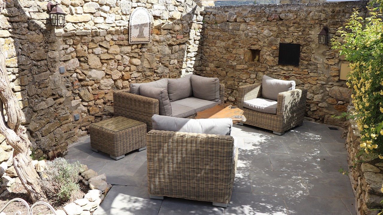 Photo of Patio Balcony in Saint-Andre-de-Roquepertuis