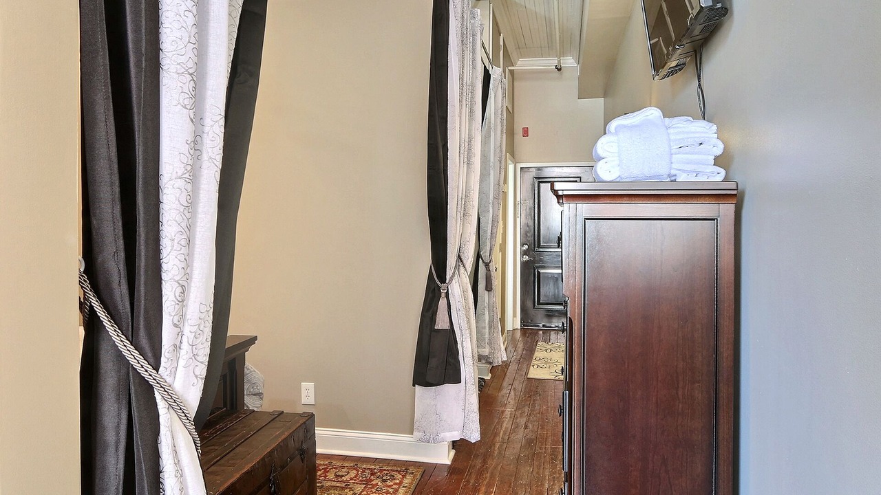 Photo of Others in Historic District - North