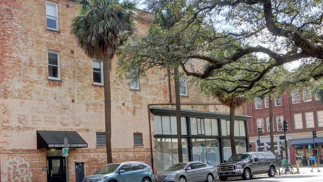 Photo of Others in Historic District - North