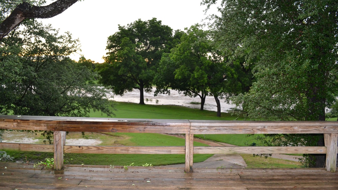 Photo of Others in Salado