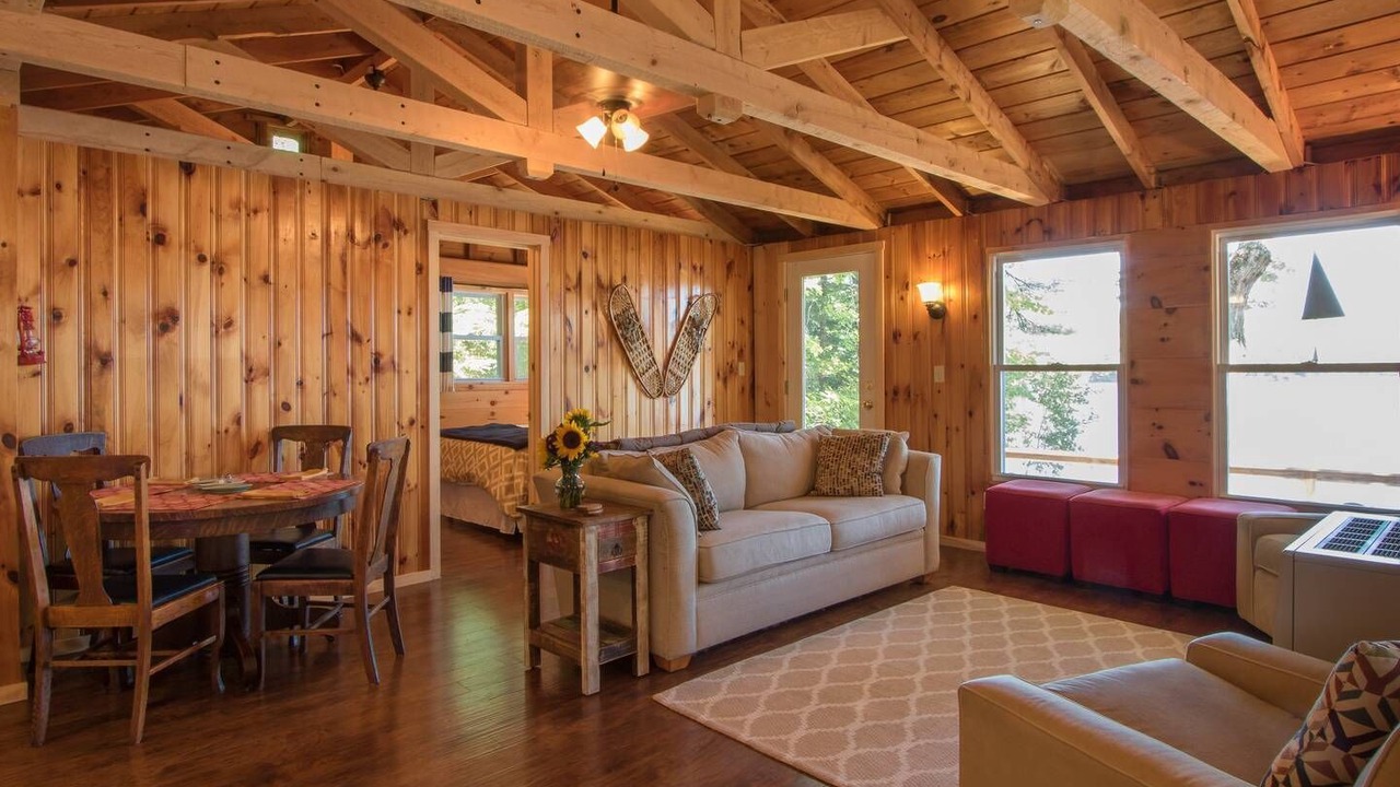 Photo of Livingroom in Raymond