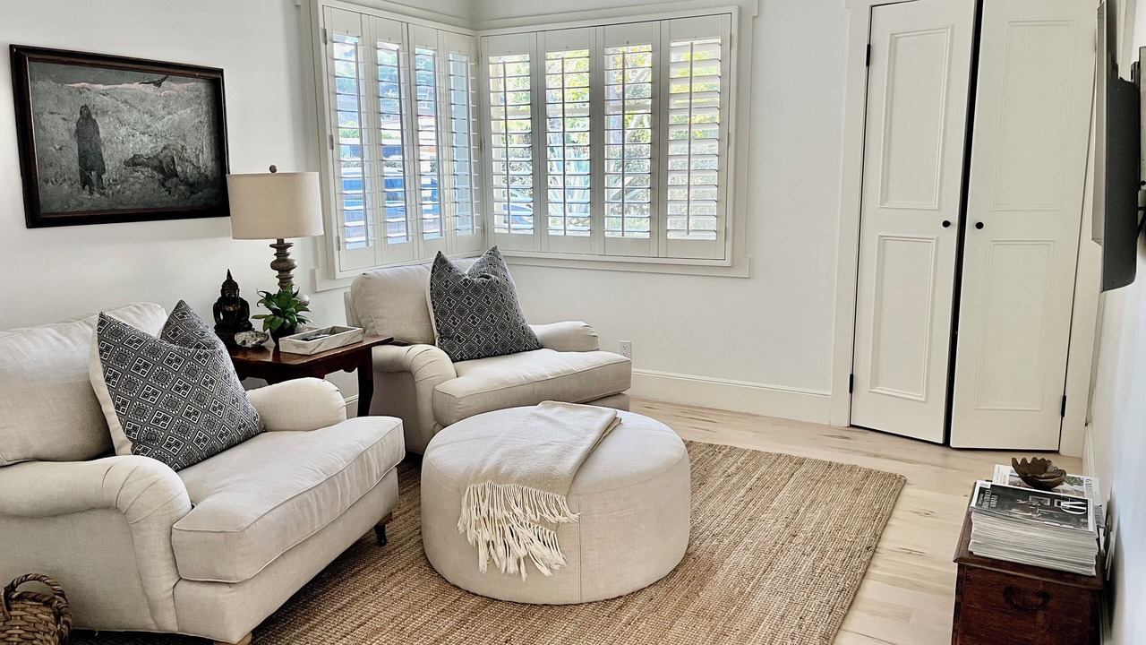 Photo of Livingroom in Western Malibu