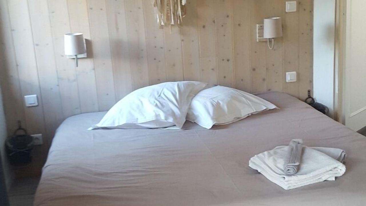 Photo of Bedroom in Biganos