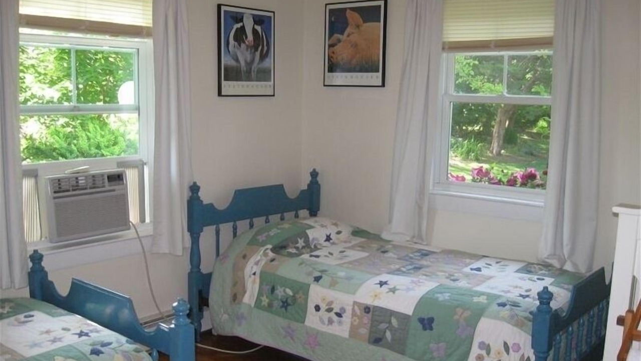 Photo of Bedroom in Jamestown
