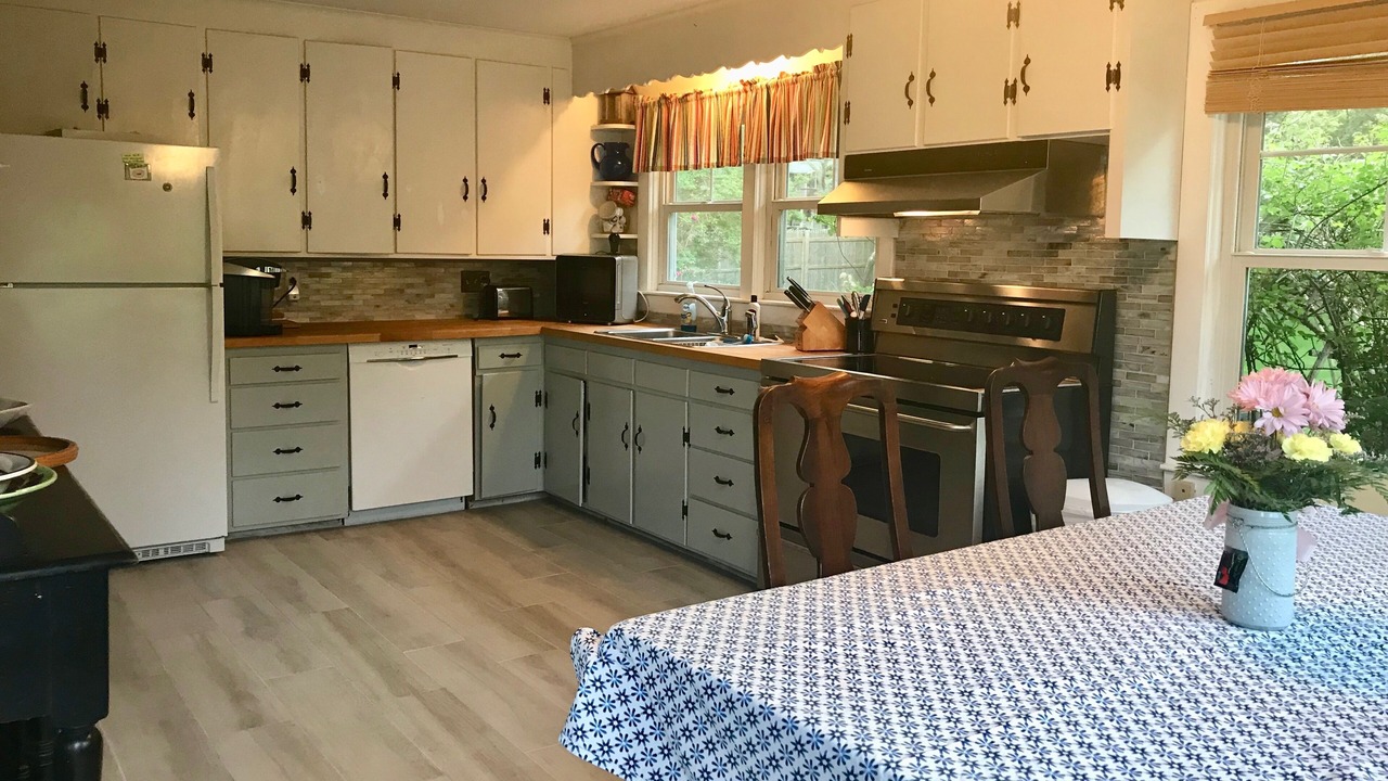 Photo of Others in Jamestown