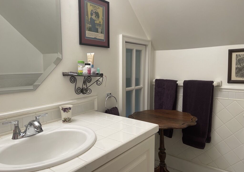 Photo of Bathroom in Los Ojos