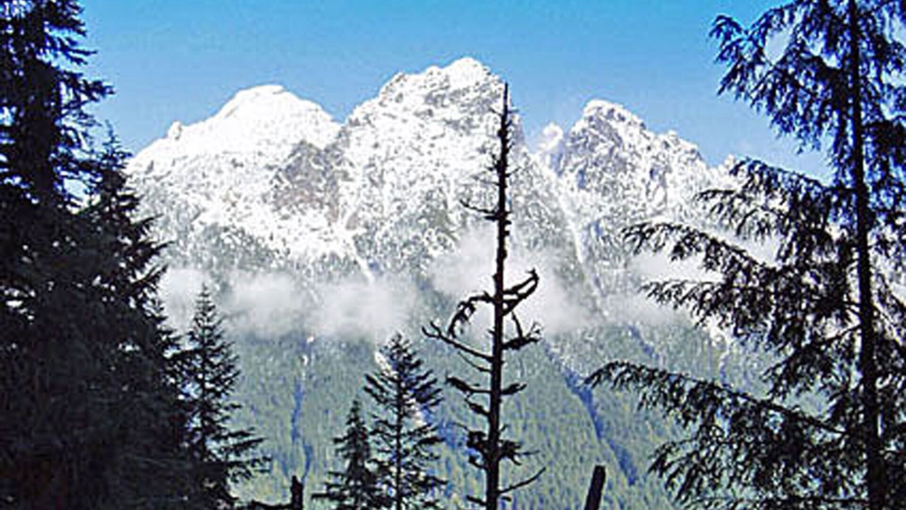 Photo of Others in Baring