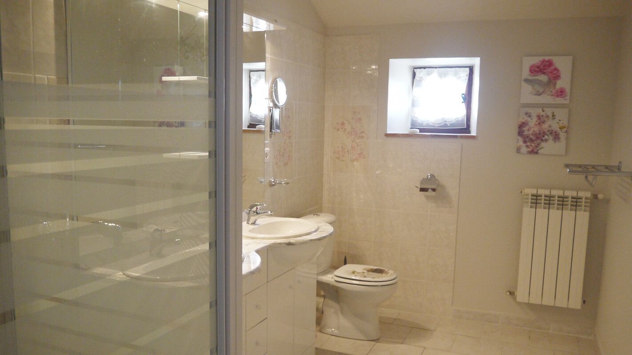 Photo of Bathroom in Castera-Lectourois