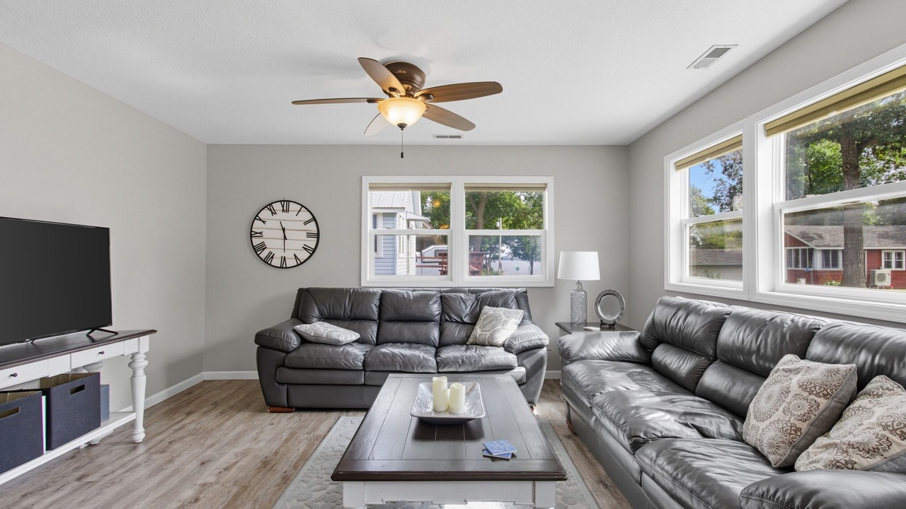 Photo of Bedroom in Clear Lake