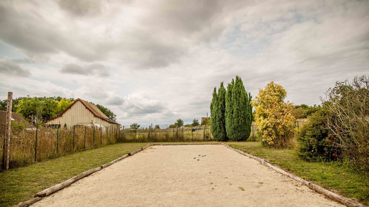 Photo of Outdoor in Noyant-Villages