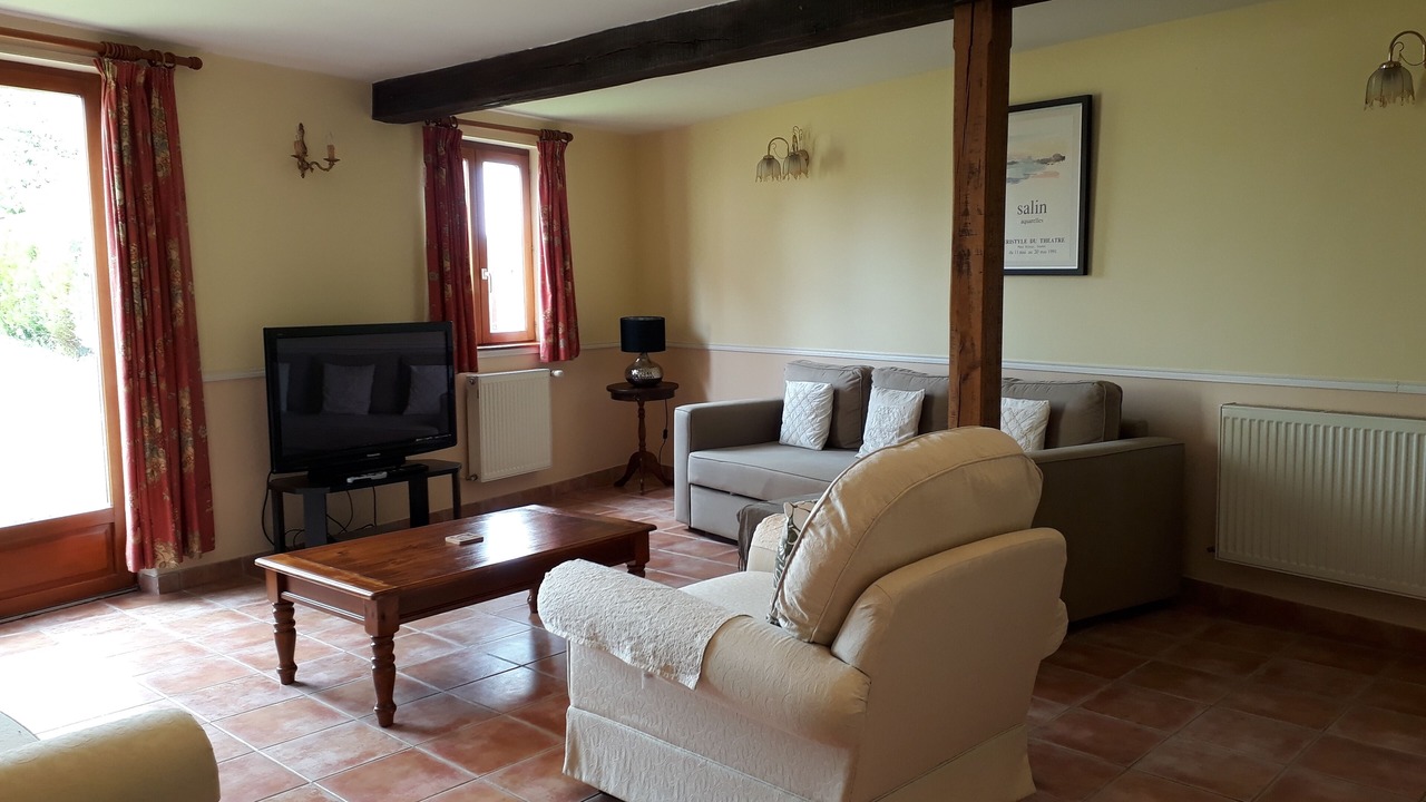 Photo of Livingroom in Noyant-Villages