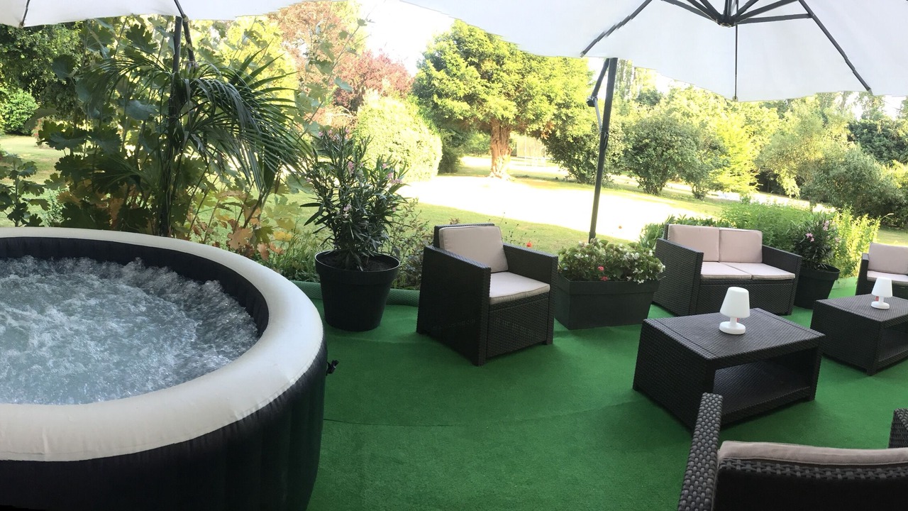 Photo of Patio Balcony in Croix-Moligneaux