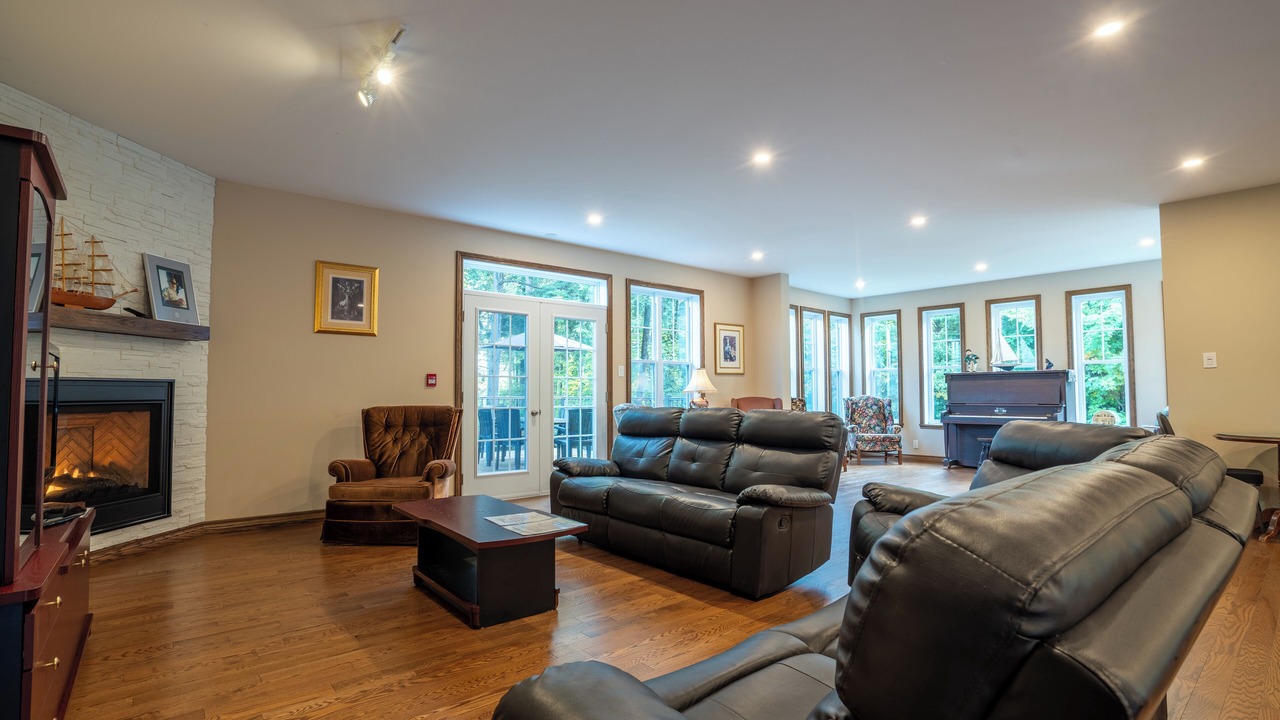Photo of Livingroom in St-Bernard-de-Lacolle