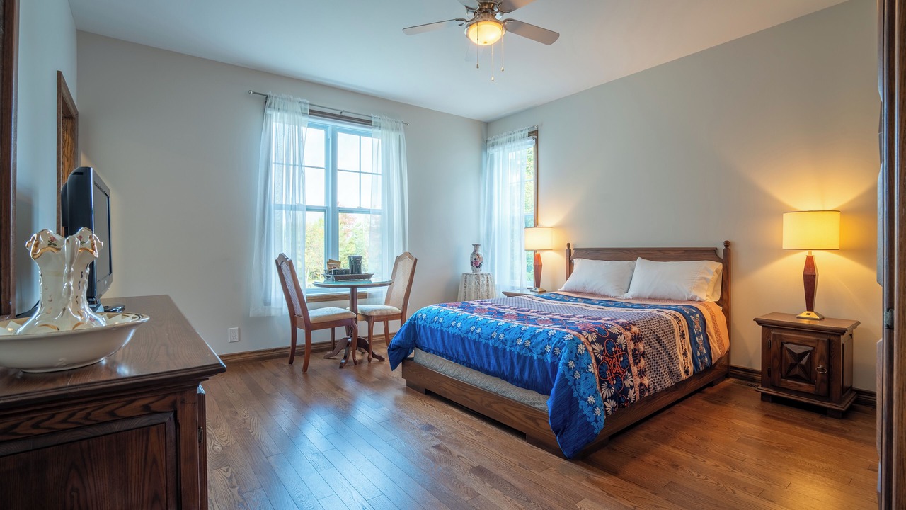 Photo of Bedroom in St-Bernard-de-Lacolle