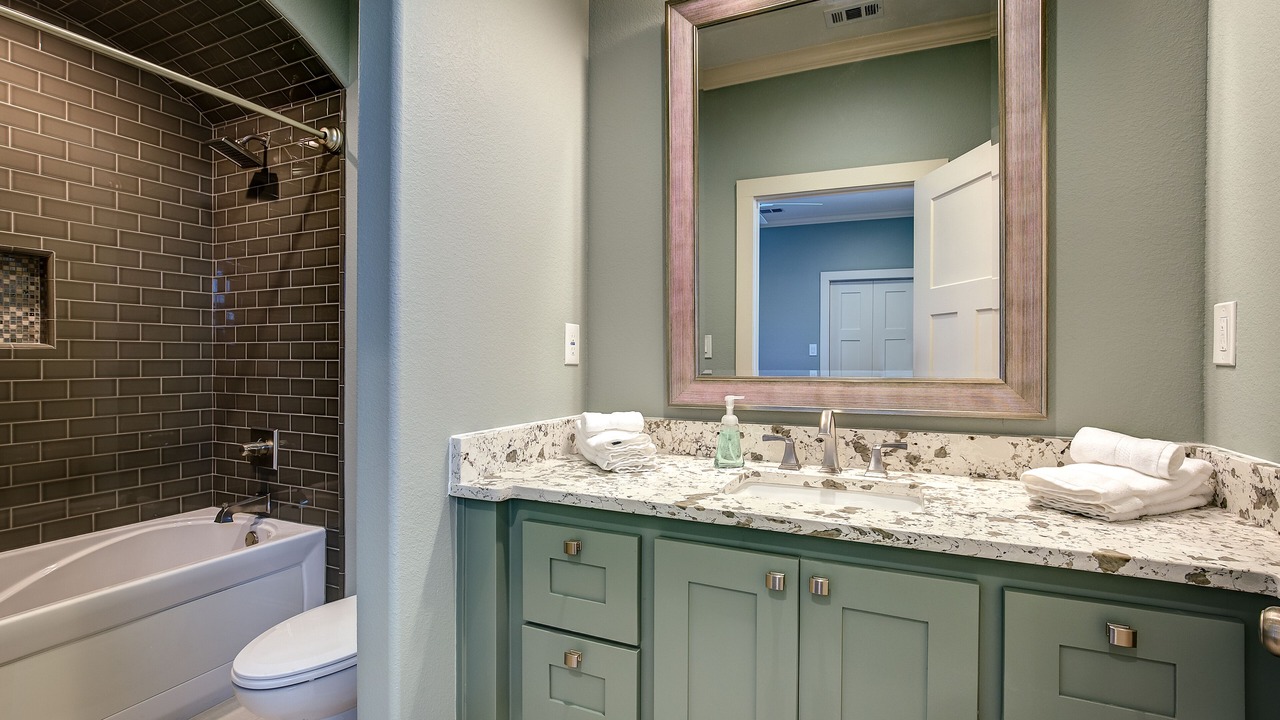Photo of Bathroom in Haslet
