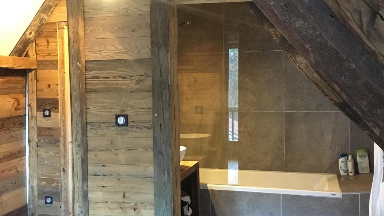 Photo of Bathroom in Viscos