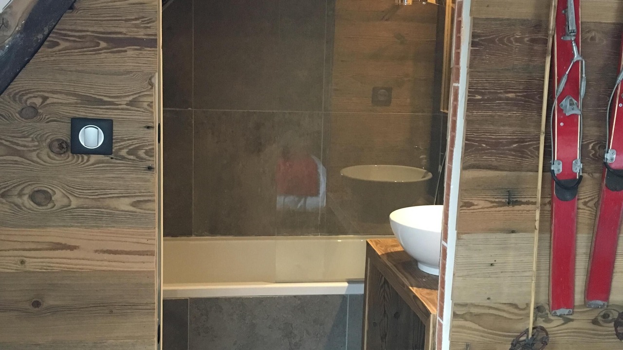 Photo of Bathroom in Viscos